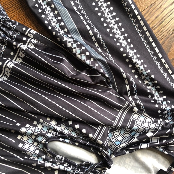 OASAP romper women’s medium - Picture 3 of 3